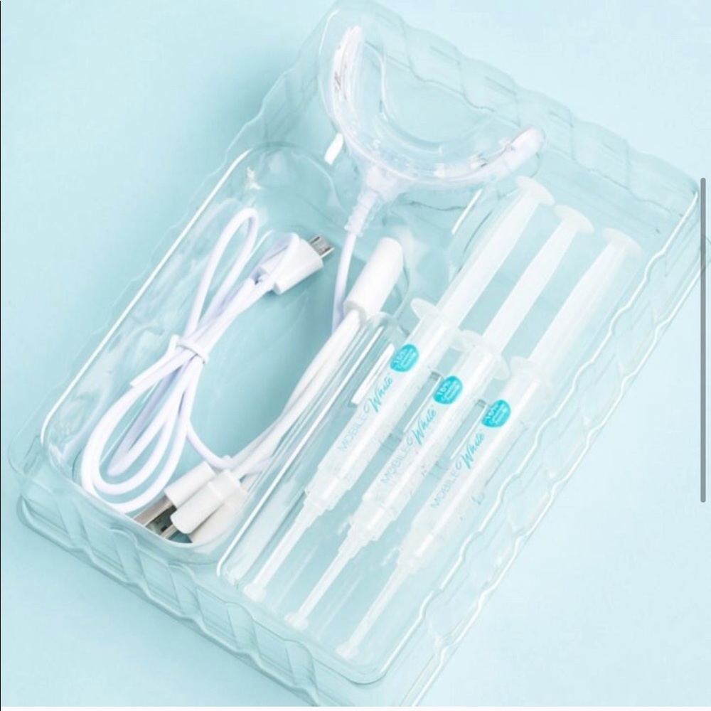 Mobile White • Advanced Teeth Whitening Kit - Picture 3 of 7